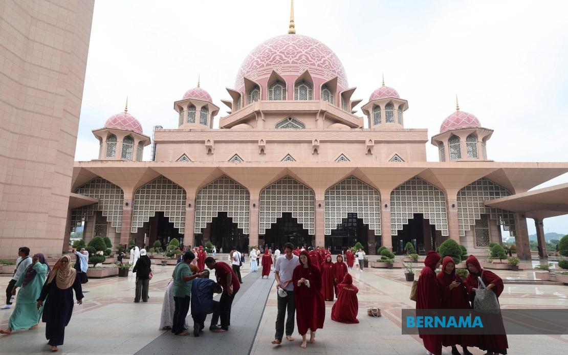 Putra Mosque Prepares for Grand National Maal Hijrah Celebration with 5,000 Guests