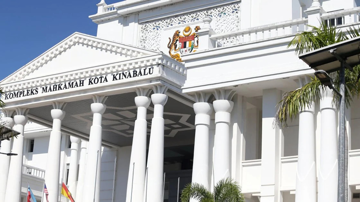 Handwriting Expert Maintains Testimony on Zara Mahathir Journal Documents